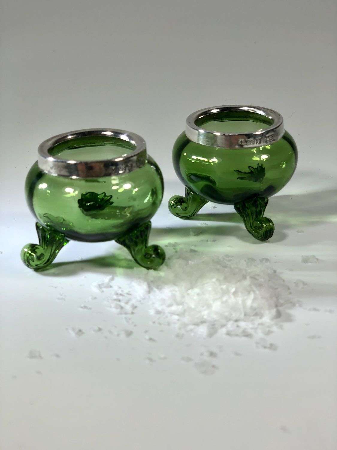 Pair Edwardian silver and green glass salts 1904