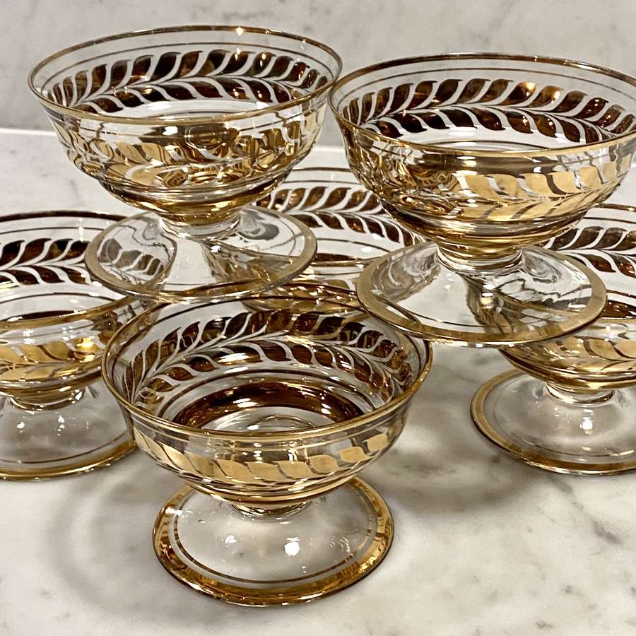 Smart set of Mid Century gold wreath dessert bowls