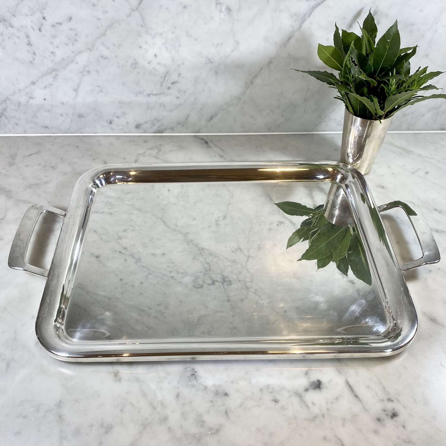 Good quality medium sized Mid 20th Century silver plated serving tray