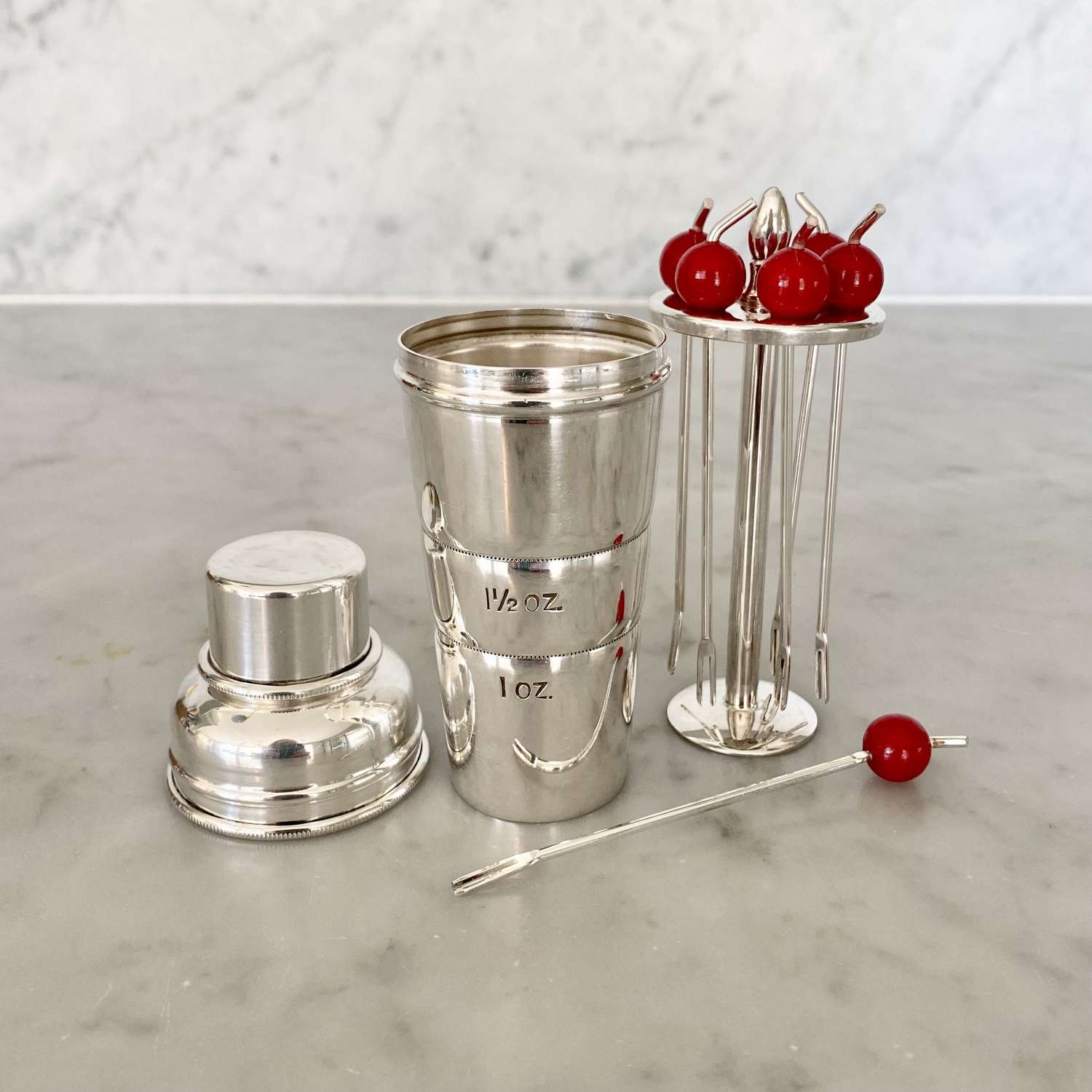 Art Deco Mini ‘Cocktail Shaker’ spirit measure & cocktail sticks.