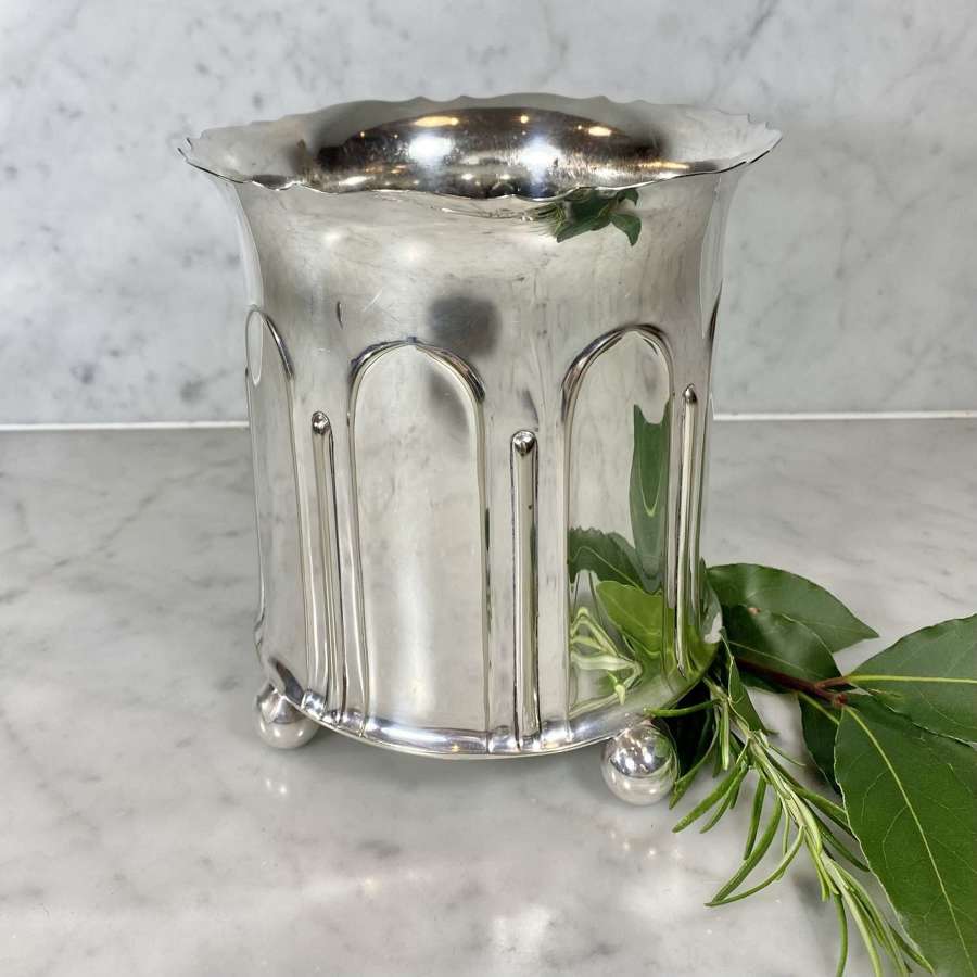 Edwardian silver plated planter or wine cooler
