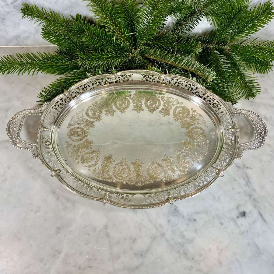 Pretty Victorian twin handled serving tray