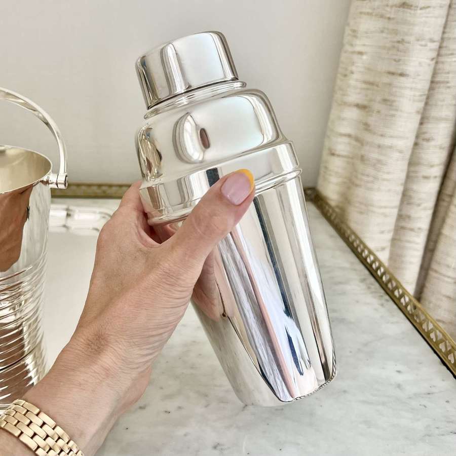 Large English Art Deco silverplate cocktail shaker by Suckling & Sons