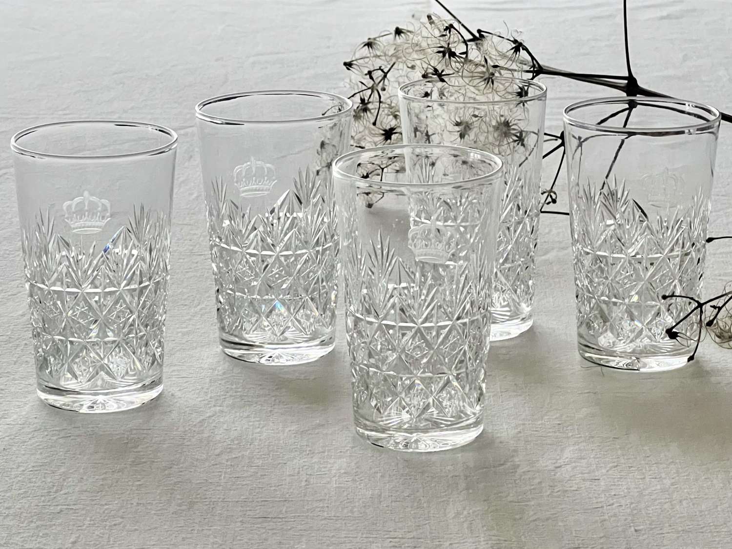 Fine Quality Crown Etched Crystal Tumblers By Thomas Webb