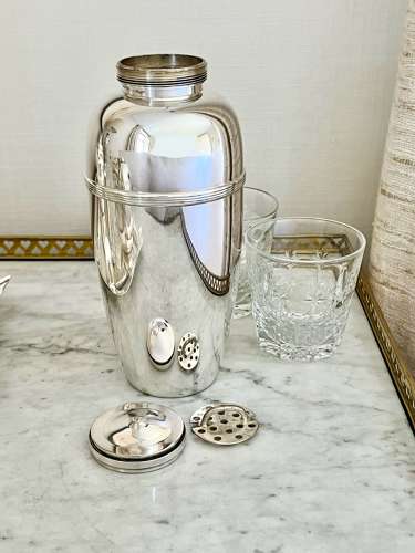 Iconic Sylvia Stave Swedish Cocktail Shaker for C.G. Hallberg 1930s