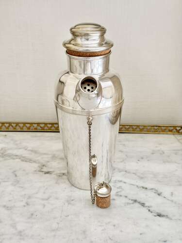 Art Deco 2 Pint silver plated Side Handle cocktail Shaker with cork stoppers