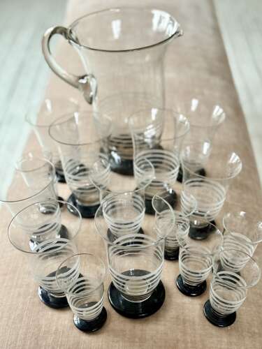 Set Art Deco etched lemonade cocktail jug & tumblers with black bases