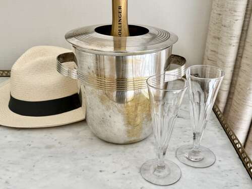 Pair of Georgian slice cut champagne flutes C1800