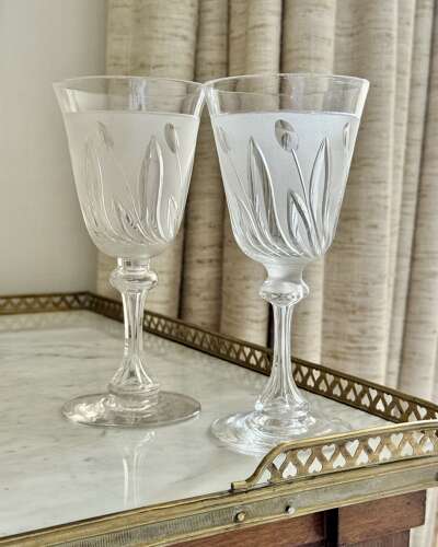 Victorian acid etched crystal large wine goblet glasses attributed to Richardsons