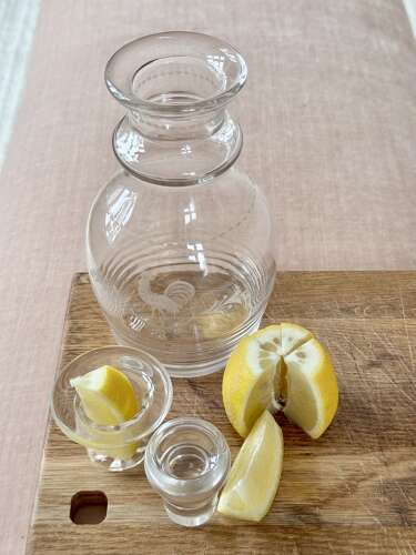 Rare Art Deco cocktail shaker/decanter with citrus lemon squeezer lid C1930