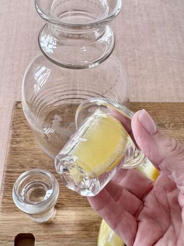 Rare Art Deco cocktail shaker/decanter with citrus lemon squeezer lid C1930