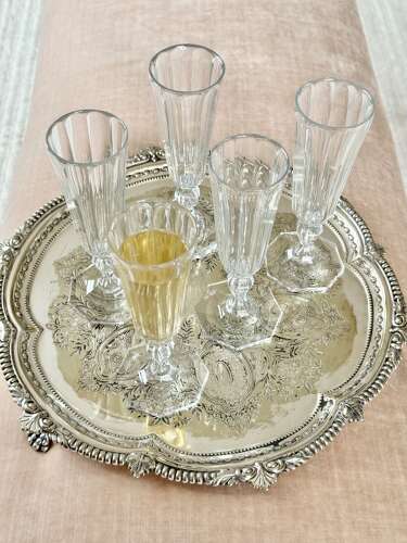 Victorian round old Sheffield silver plated tray on Lion’s Paw feet