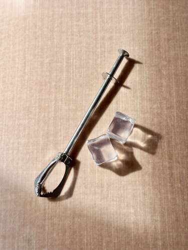 Useful pair of mechanical ice grabber tongs C1960