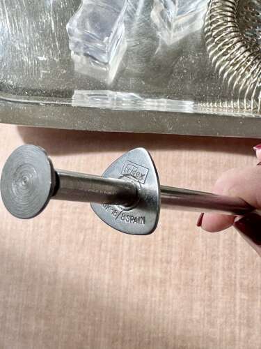 Useful pair of mechanical ice grabber tongs C1960