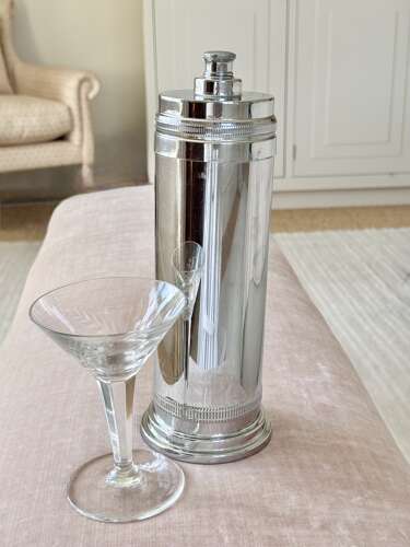 American Chrome Skyscraper cocktail shaker/straw holder