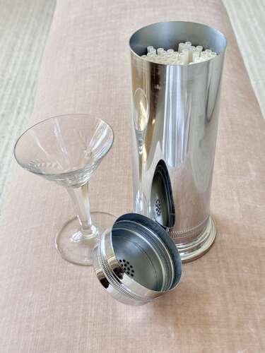 American Chrome Skyscraper cocktail shaker/straw holder