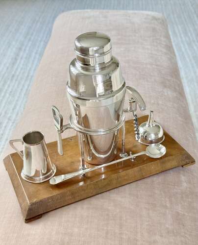 Art Deco silver plated bar cocktail making set by Walker & Hall C1920