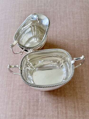 Georgian style silver plated sugar pot & creamer jug