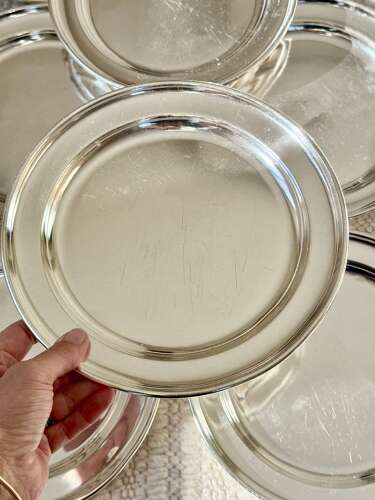 8 Substantial Edwardian Silver-Plated Hotelware Dinner Plates by Elkington & Co